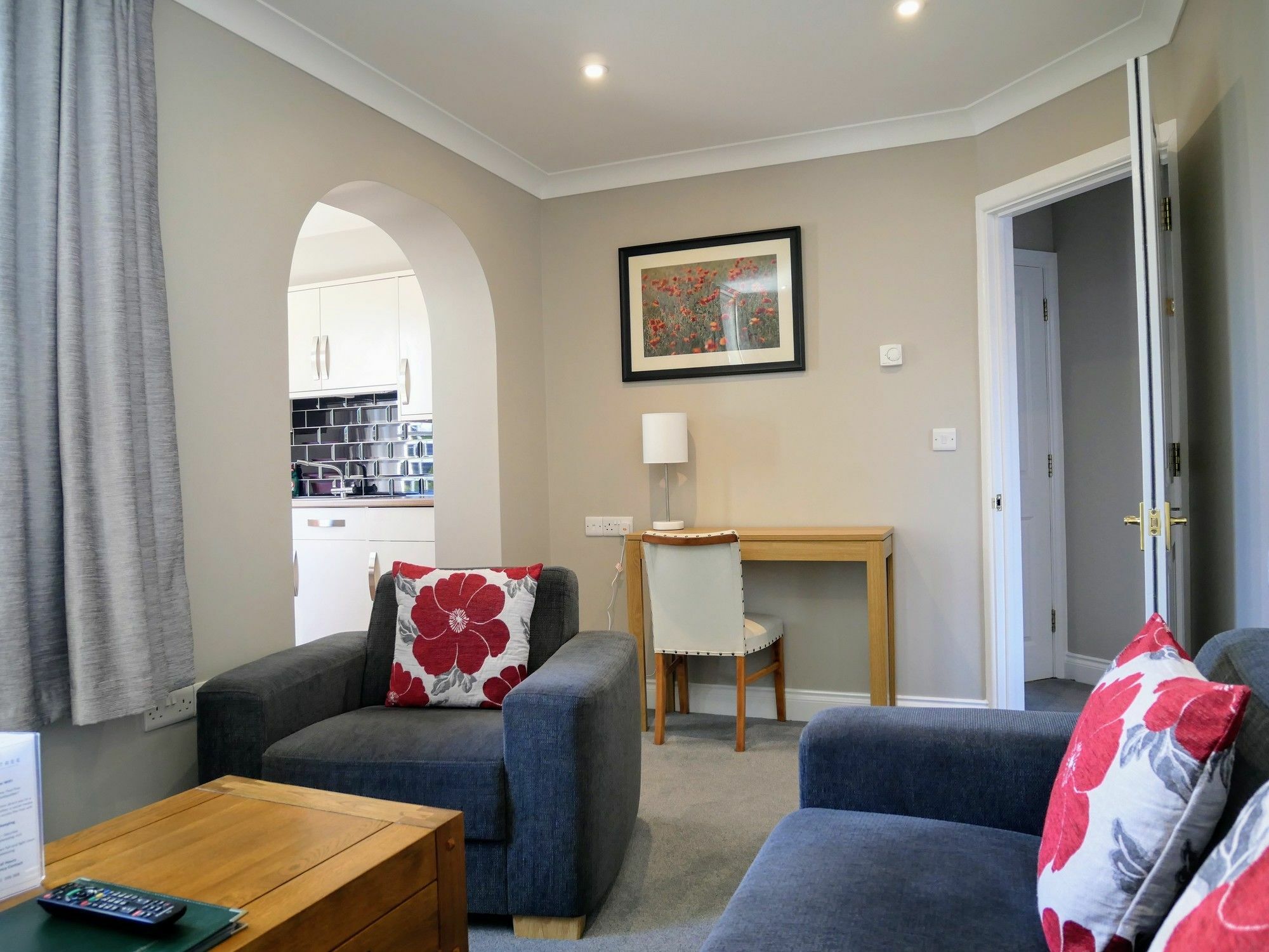 Peartree Serviced Apartments Salisbury Exterior photo